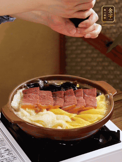 加水沒過食材，煮15-20分鐘